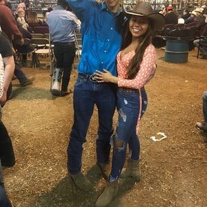 Meet your Posher, Kendra